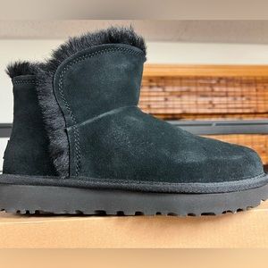 UGG women’s Size 7 Classic Mini Fluff High Low Black